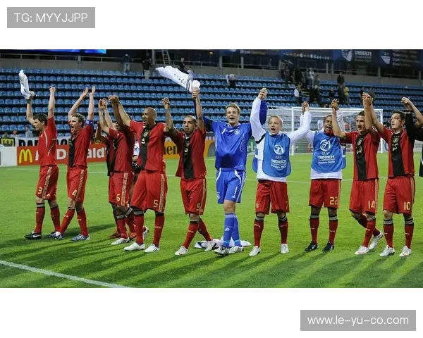 非洲杯战况更新:劲旅胜出,黑马崛起,淘汰赛悬念重重